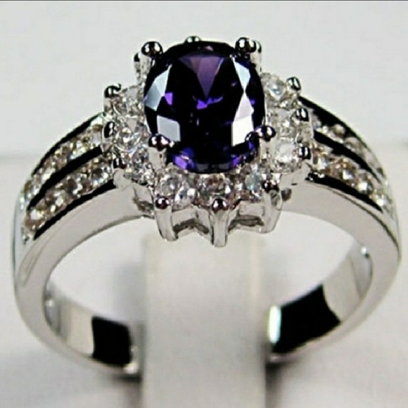 Jewelry - AMETHYST RING